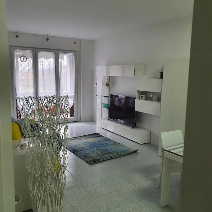 Semesterbostad Blue, Relax Con Piscina E Garage Villa Sirmione